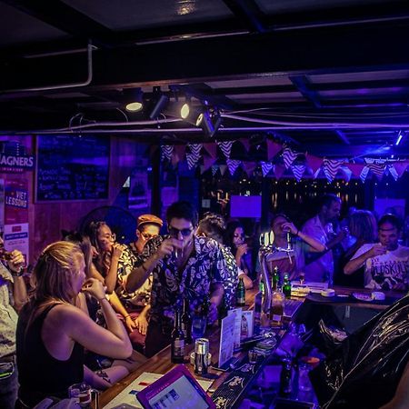 7Fridays West Lake Hostel Tay Ho ภายนอก รูปภาพ