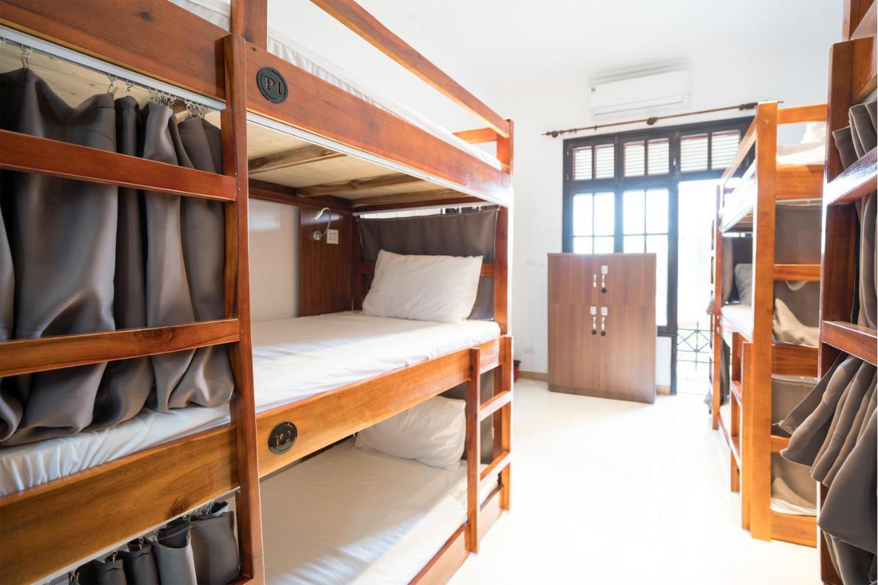 7Fridays West Lake Hostel Tay Ho ภายนอก รูปภาพ